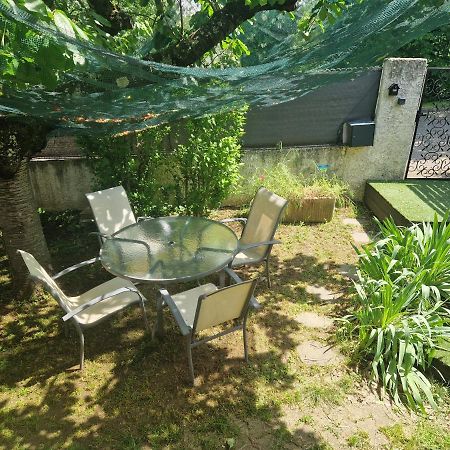 Appartement Independant Dans Maison Avec Jardinet, Au Calme Sérézin-du-Rhône Exteriör bild