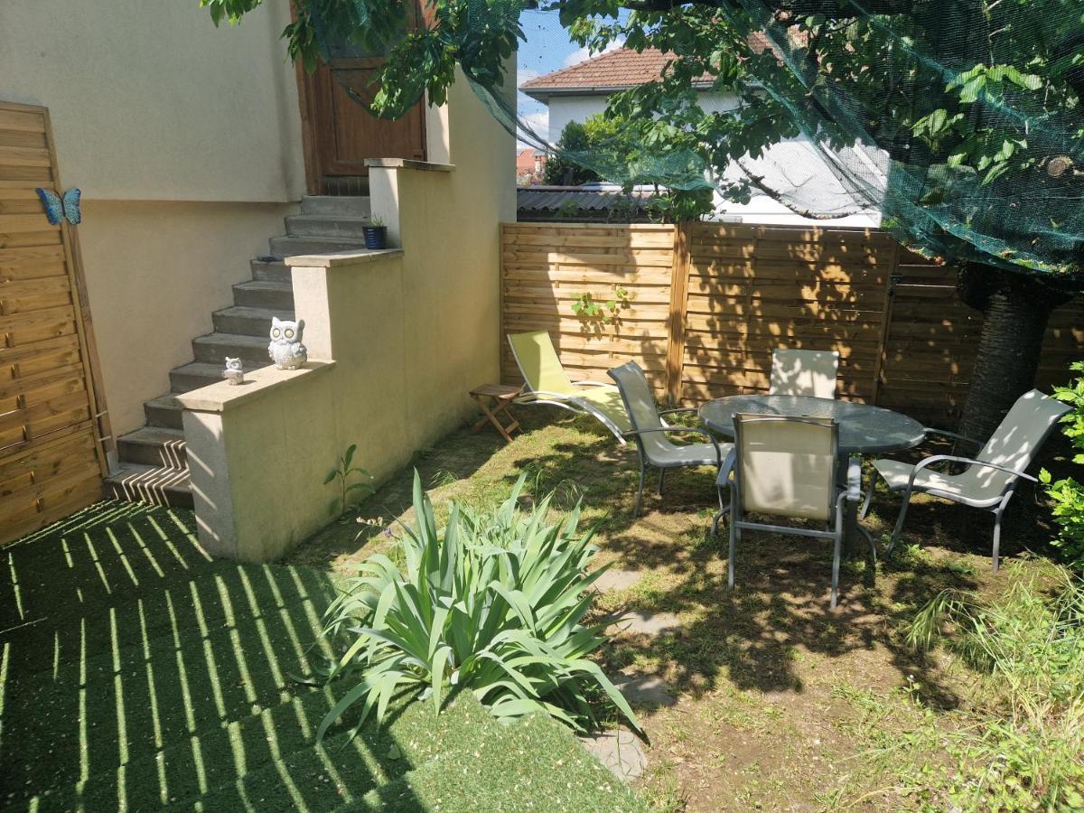 Appartement Independant Dans Maison Avec Jardinet, Au Calme Sérézin-du-Rhône Exteriör bild