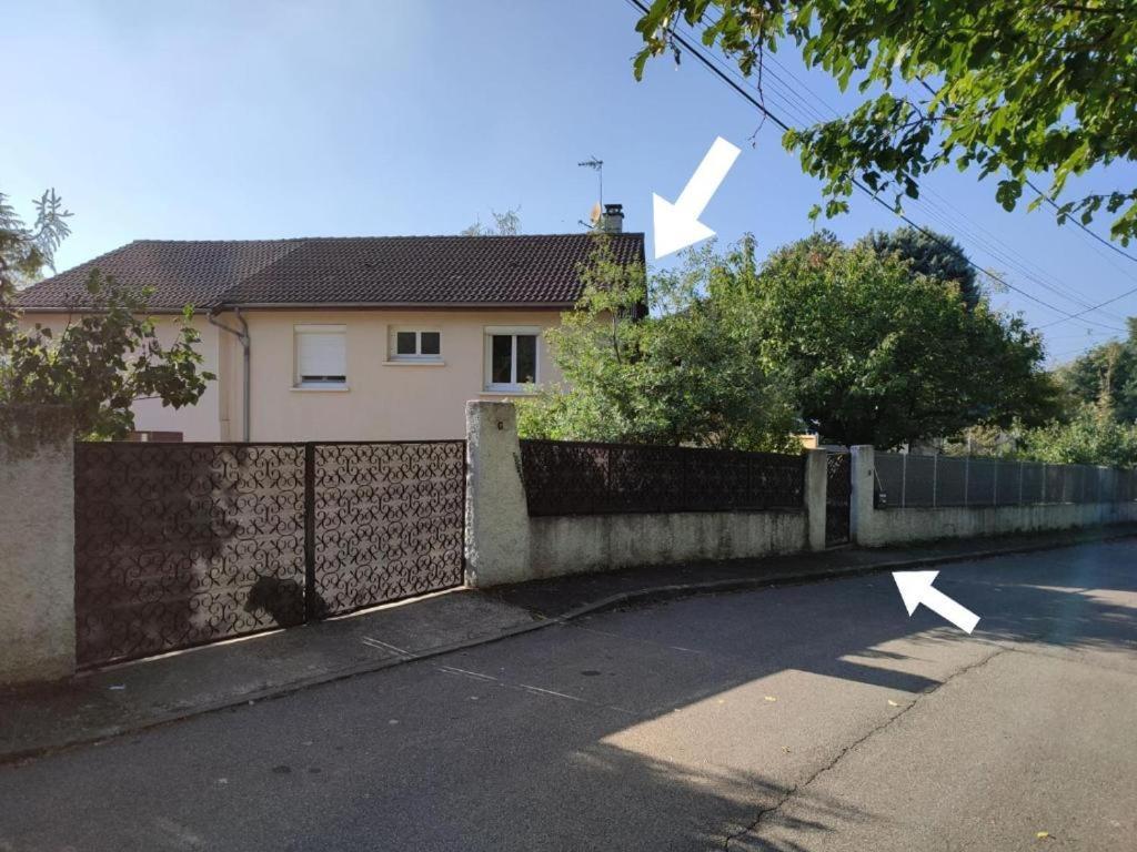 Appartement Independant Dans Maison Avec Jardinet, Au Calme Sérézin-du-Rhône Exteriör bild